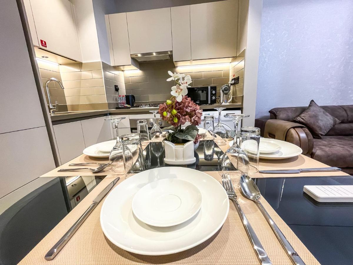 Stay By Latinem Luxury 1Br Holiday Home Cv A207 Near Burj Khalifa دبي المظهر الخارجي الصورة