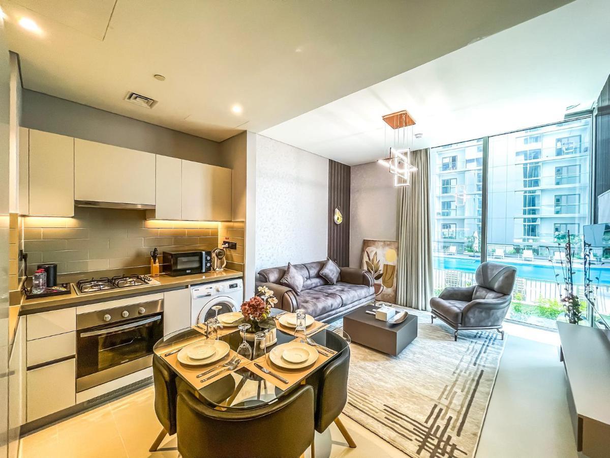 Stay By Latinem Luxury 1Br Holiday Home Cv A207 Near Burj Khalifa دبي المظهر الخارجي الصورة